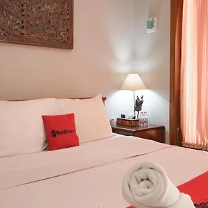 2* Hotel Reddoorz Near Mertasari 2